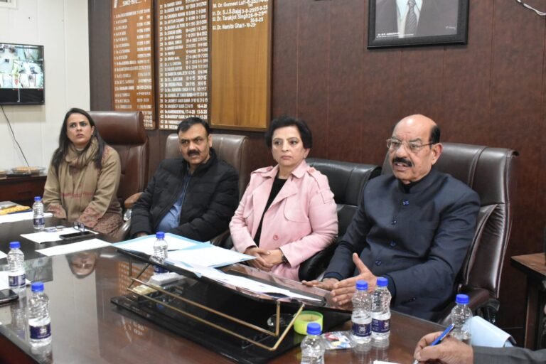 ਸਿਵਲ ਹਸਪਤਾਲ ‘ਚ ਆਉਣ ਵਾਲੇ ਮਰੀਜ਼ਾਂ ਨੂੰ ਇਲਾਜ ਸੇਵਾਵਾਂ ਹੋਰ ਬਿਹਤਰ ਤੇ ਅਸਰਦਾਰ ਢੰਗ ਨਾਲ ਮੁਹੱਈਆ ਕਰਵਾਈਆਂ ਜਾਣ: ਮੋਹਿੰਦਰ ਭਗਤ …….. ਕੈਬਨਿਟ ਮੰਤਰੀ ਵੱਲੋਂ ਰੋਗੀ ਕਲਿਆਣ ਸਮਿਤੀ ਦੀ ਮੀਟਿੰਗ ਦੀ ਪ੍ਰਧਾਨਗੀ, ਸਿਵਲ ਹਸਪਤਾਲ ‘ਚ ਚੱਲ ਰਹੇ ਕੰਮਾਂ ਦੀ ਪ੍ਰਗਤੀ ਦਾ ਲਿਆ ਜਾਇਜ਼ਾ