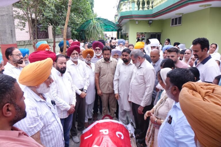 ਐਡਵੋਕੇਟ ਰਜਿੰਦਰ ਮੰਡ ਦਾ ਗ਼ਗਮੀਨ ਮਹੌਲ ਵਿੱਚ ਅੰਤਮ ਸਸਕਾਰ, ਹਰ ਅੱਖ ਨਮ ਹੋਈ |                                           24 ਜੂਨ ਬੁੱਧਵਾਰ ਨੂੰ ਸ਼ਰਧਾਂਜਲੀ ਸਮਾਗਮ ਹੋਵੇਗਾ